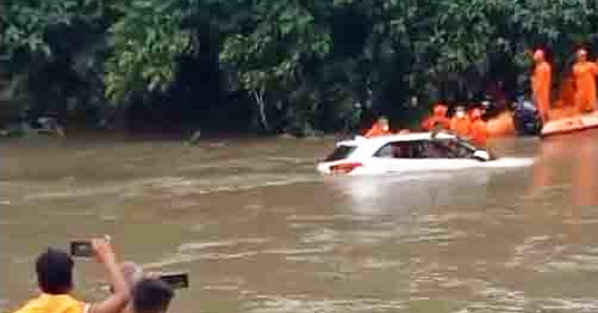 একটানা বৃষ্টিতে আসানসোলে জলের তোড়ে ভেসে মৃত্যু ৩ জনের,-2024